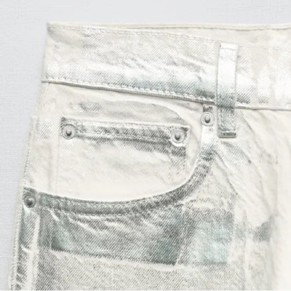 NWT. Zara Silver Relaxed Fit Straight Leg Mid Rise Boyfriend Jeans. Size 0. - Picture 4 of 9